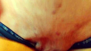 Shaved Buceta Takes Hard Pounding from Unknown Guy