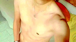 Masturbating with a new hat – surprising pleasure in the USA.