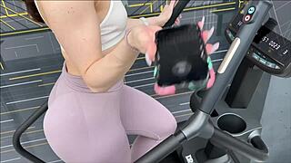 gym pickup turns into rough action with bubble ass in leggings.