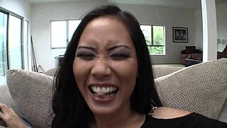 Jessica Bangkok Craves to Squirt All Over You Now