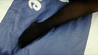 multiple anal orgasms shake my pussy in hotel