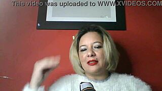 Lola chats about little things