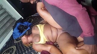 Pastor vyhání démony ze sestry Annabel v doggystyle