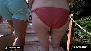 21 Sextreme - Macho stud satisfies curvy gilf with gushing cumshot! 💦