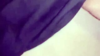 AMOOSINAS CUMS ON WHITE ASS IN AIRPORT WC عموسینا میپاچه رو کون سفیده دختره