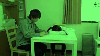 일본 의붓누나 형제 친밀한 침실 순간 공유 야동