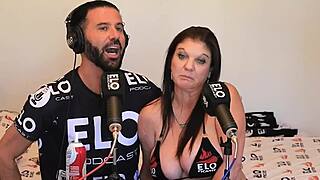 Wow, Coralyn Jewel Heats Up the Spicy Room in Las Vegas! Insane Oral!