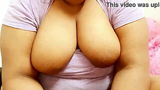 Damn, South Indian Teen’s Sexy Big Boobs Are Unreal!