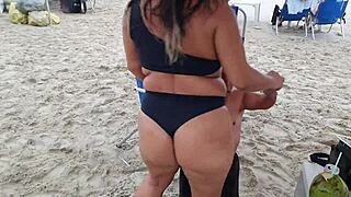 an�o famoso da tv, zezinho teves e paty bumbum na praia brasileira