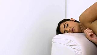 julia mattos prepares her big ass backstage