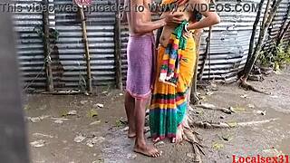 Raw Outdoor Bang with Bengali Boudi in Rainy Field!