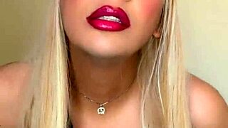 I’m obsessed with this transexual showing off rich tetas and polla in hot display.
