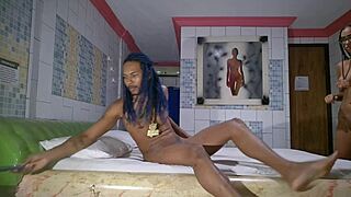 Fez 18 Anos e Já Gravou Primeiro Porno com João o Safado