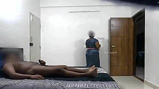 i accidenly flashed my dikc to the maid samatha