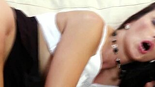 i’m obsessed with feet while fingering my shaved teen pussy!