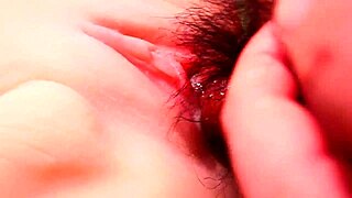 Susah Nak Pancut Dalam, Pancut Luar Atas Badan Dicukur