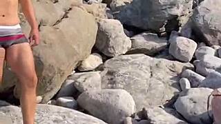 amigas querem pau grande enquanto cornos bebem?