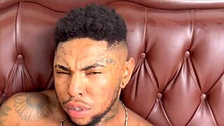 Fucking the man with my pussy 😏