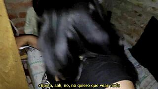 Opdager stedsøster på Tinder og hun giver hals mod at holde mund for forældre