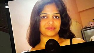 Cum tribute for sexy aunty.