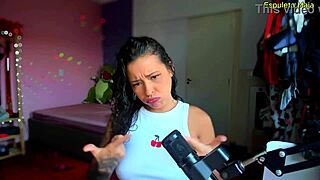 Hot brunette talks dirty to make you cum.