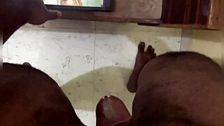 Cum tribute for sexy aunty.