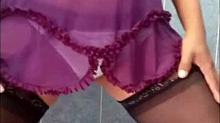 i'm masturbaing with a white garter and thong in usa