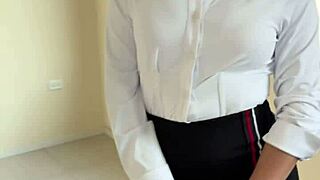 I’m So Moved Watching This Young Colombian Teen Get Her Pussy Licked by a Client!