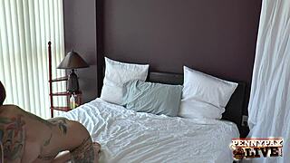 penny pax and anna belle peaks in backstage scene