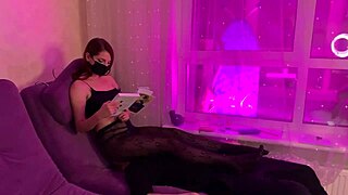 Mistress Sofi in Nylon Tights Sits Full-Weight on Face While Reading