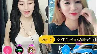 Two cute girls in livestream!