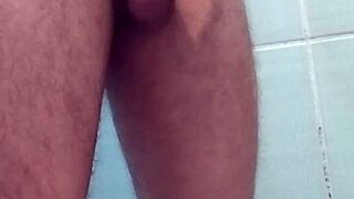 teen does solo handjob in the bath