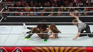 nikki bella vs naomi extreme rules 2015