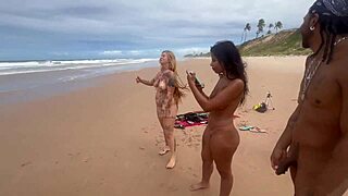 Yo, these nerdy amigas love banging on the beach for nature vibes! 🌴