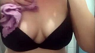 Spyin’ on Argentine teacher peein’ durin’ Mexico study trip