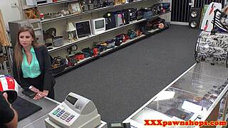 Hidden cam of bigtit beauty with broker