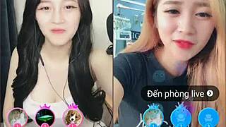 Two cute girls in livestream!