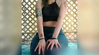 fucking my pierced pussy outside like a total slut. just couldn’t resist the thrill.