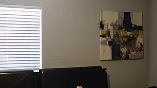 Yo, memeli esmer PAWG doktorun BBC'sini üç deliğinde anal creampie için alıyor!