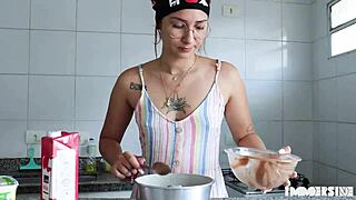 Ruvinha has sex with friends couple on her birthday