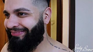 18+ unge med håret fisse bliver slikkede og hårdt kneppet