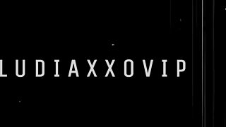 Mladá nevlastní dcera tvrdě použita perverzním nevlastním tátou vedle stydlivé dvojčete