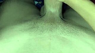 novinho pauzudo gozando na punheta gostoso sozinho