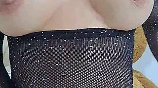 I feel incredible pleasure in my solo masturbation with vibrator and squirt