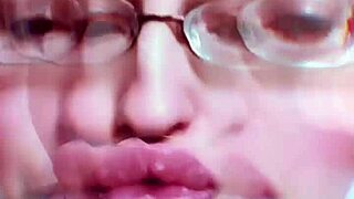 Chick Nude Lips Makes You Hot