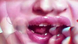 Chick Nude Lips Makes You Hot