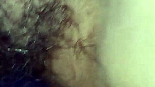 Makka requests penetration of her hairy pussy in homemade video