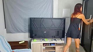 Housewife Without Panties Receives Intense Net Technician Visit At Home