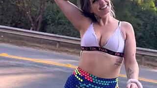 found a prostitute for a discounted blowjob in the vacant lot, so delicious