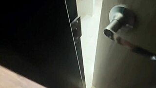 Padrastro sigue HIJASTRA nalgona para FOLLA coño